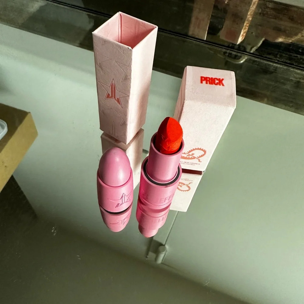 JEFFREE STAR: VELVET TRAP Lipstick: Prick - Picture 1 of 5
